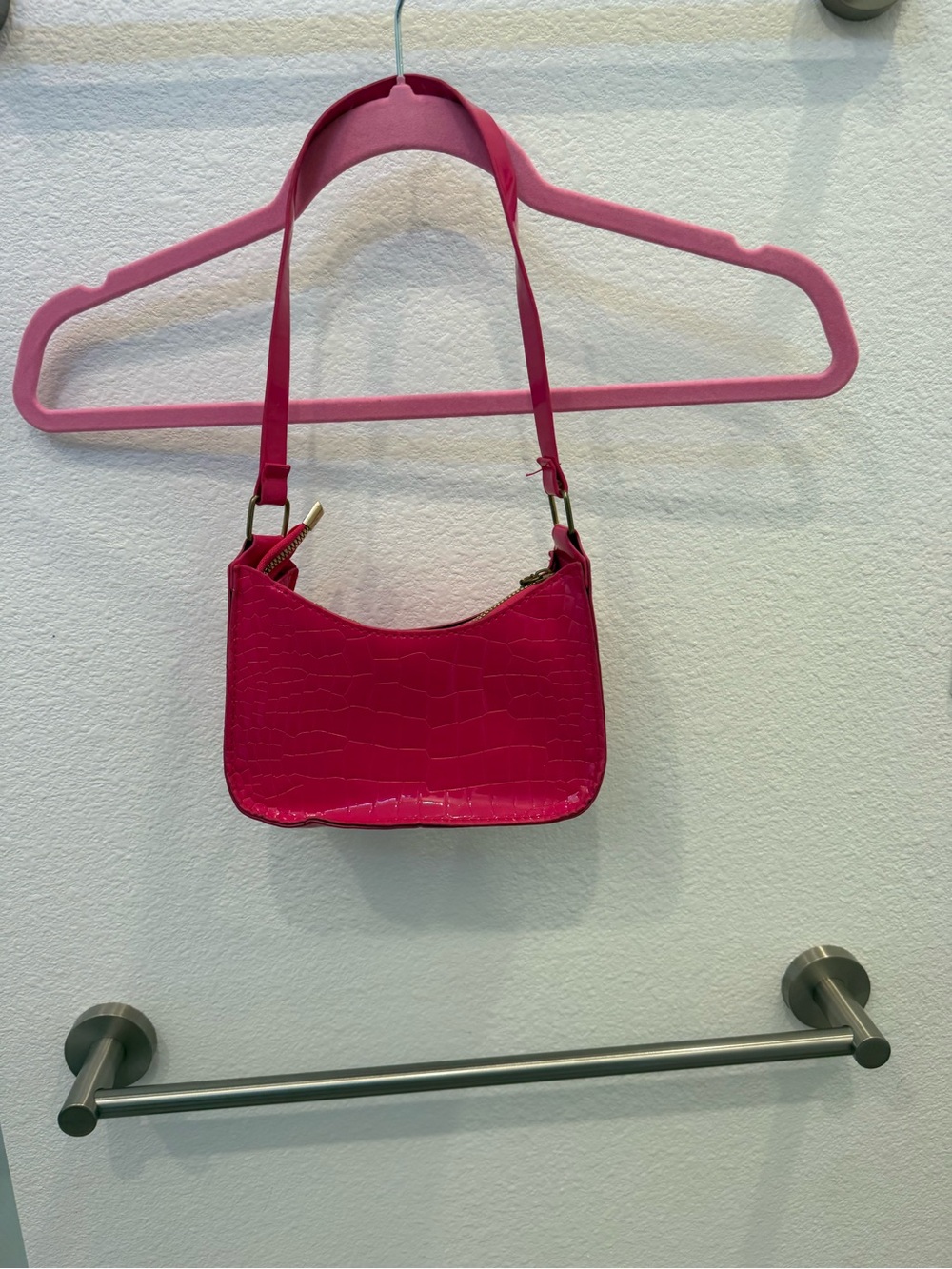 Pink Croc-Embossed Mini Shoulder Bag 🌸👛